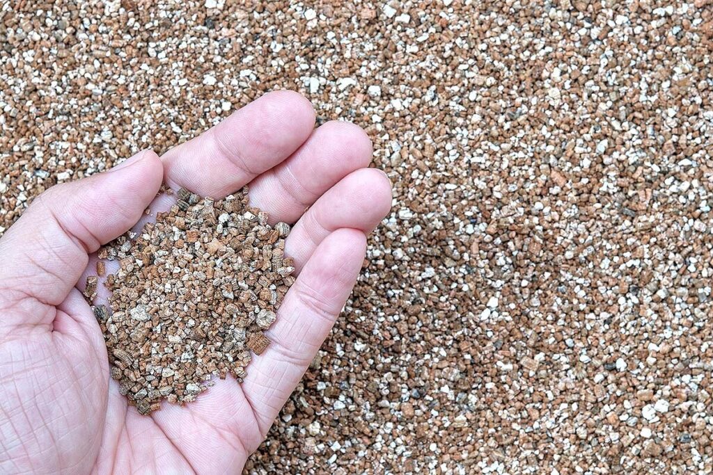Vermiculite Manufacturers Near Cleveland, Ohio: A Complete Guide