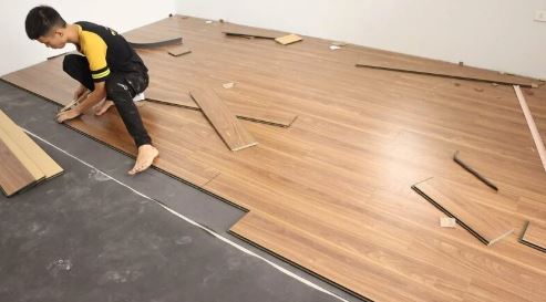 How to Properly Prepare Your Home for Hardwood Flooring Installation