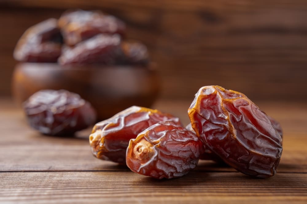 Dates vs Refined Sugar: Which One Is Healthier?
